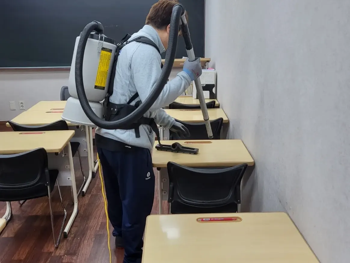 김천시 봉산면 학원 좌석·책상 진공 바닥 위생청소 사례 - 행진크린