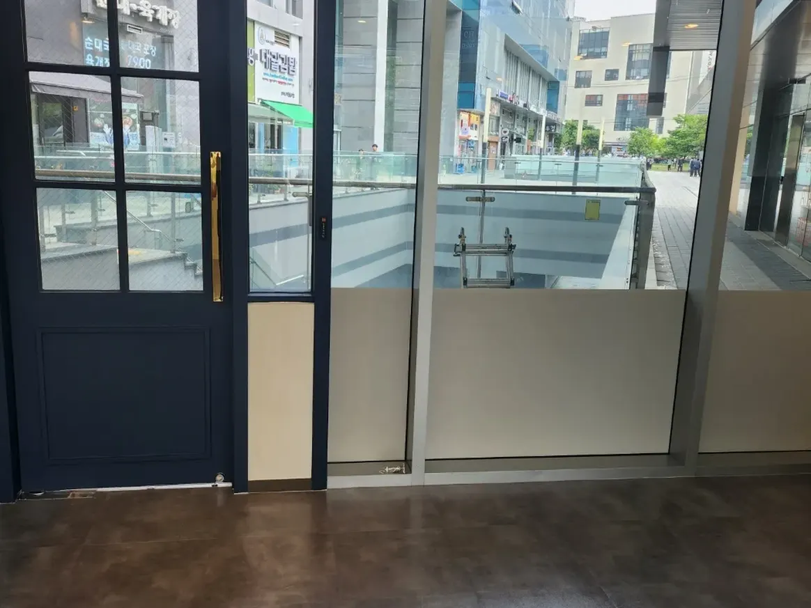 청도군 운문면 현장 출입문·프레임 바닥 위생청소 사례 - 행진크린